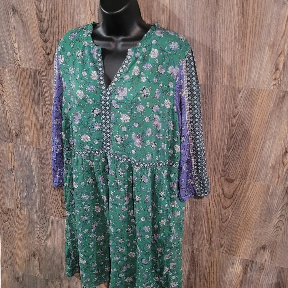 J Jill Lightweight Boho Dress Size M Green Mixed Floral Ruffle V-Neck 3/4 Sleeve